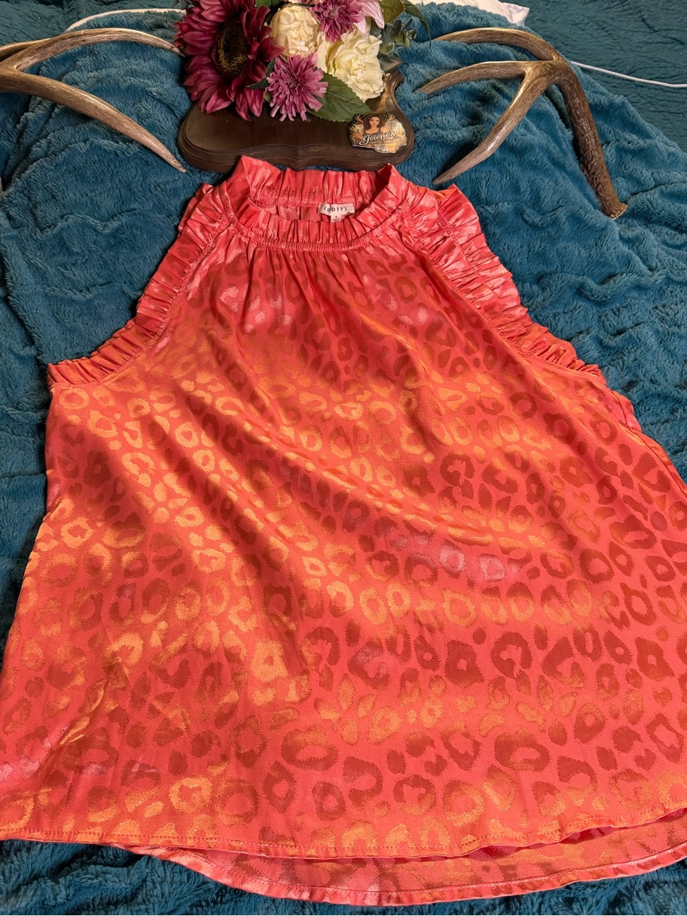 Jodifl Size Small Coral Satin Leopard Jacquard Ruffle Sleeveless Blouse